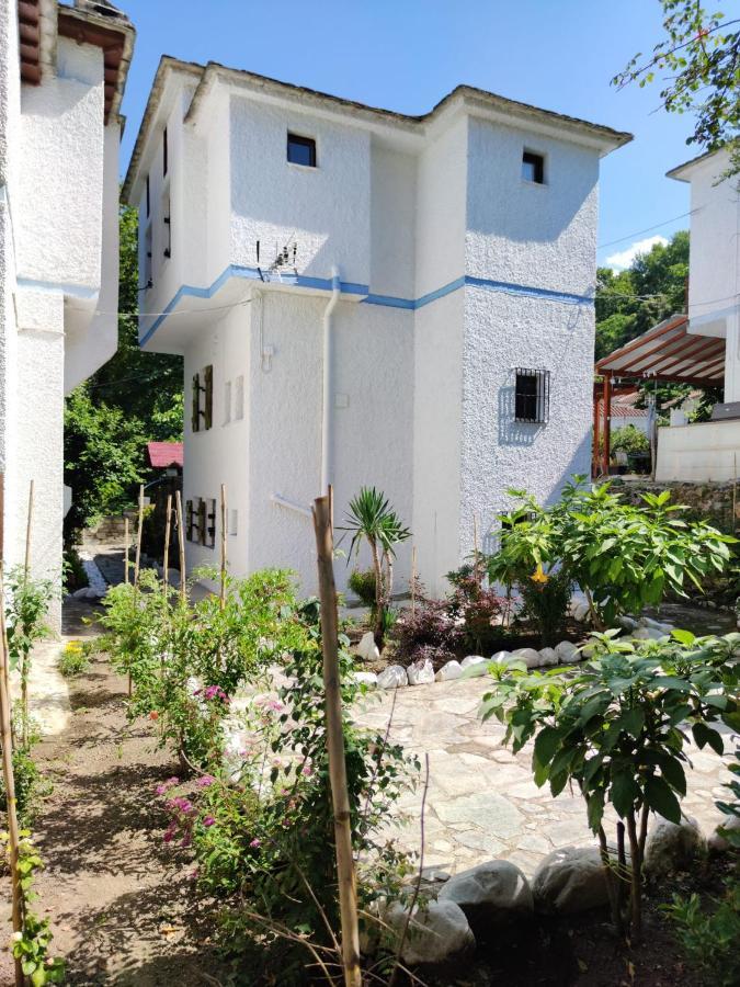 Flower House Χορευτό Εξωτερικό φωτογραφία